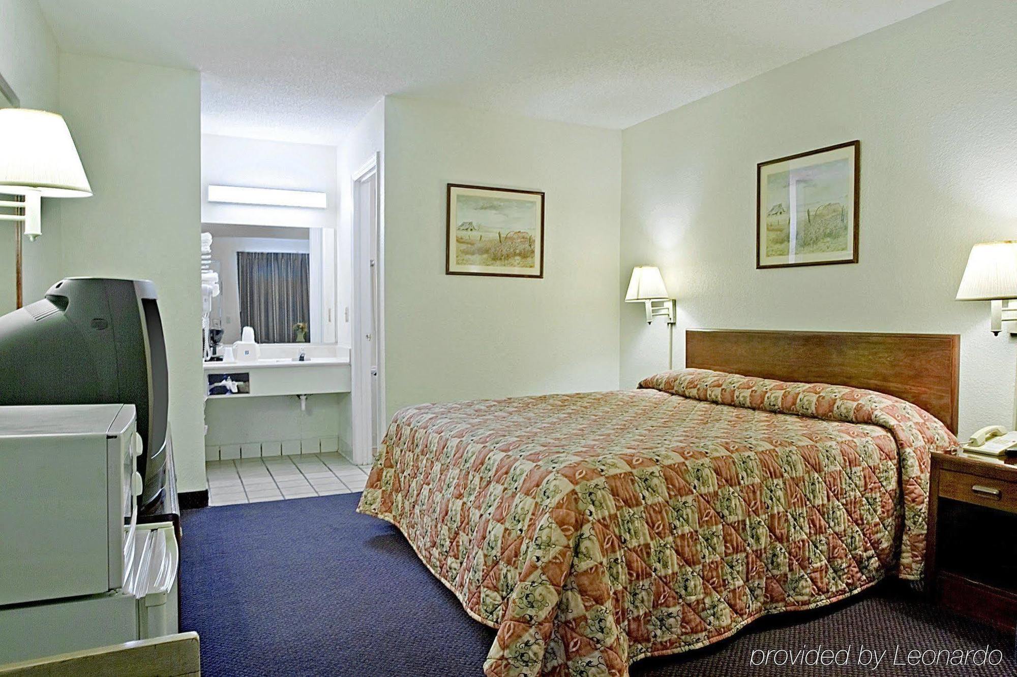 Americas Best Value Inn Dayton Quarto foto